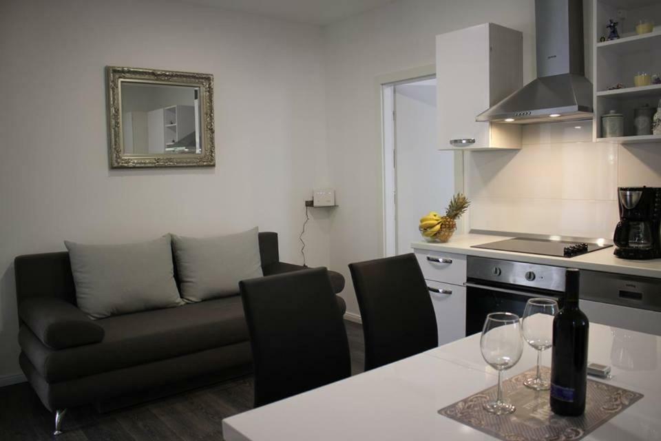 Apartments Holiday Baska Voda Exterior photo