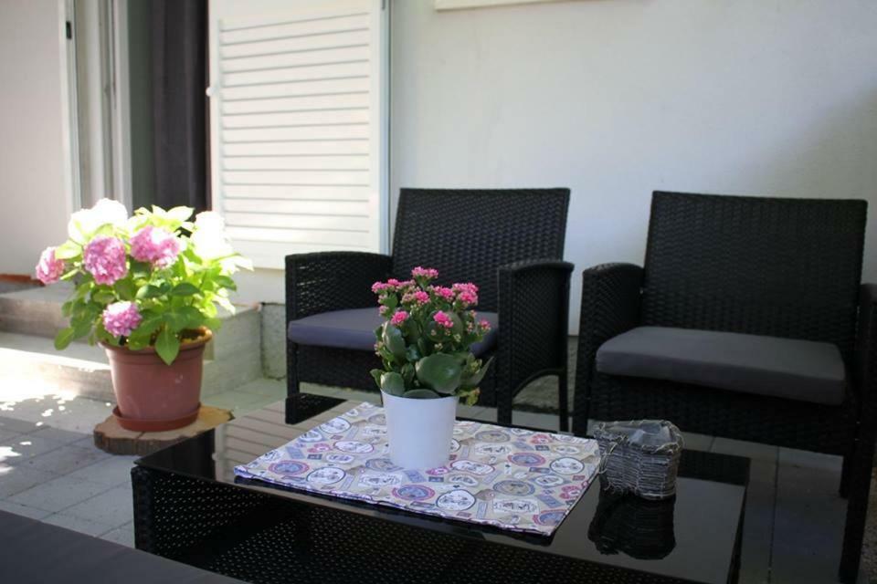Apartments Holiday Baska Voda Exterior photo