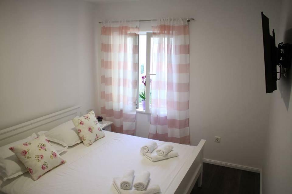 Apartments Holiday Baska Voda Exterior photo
