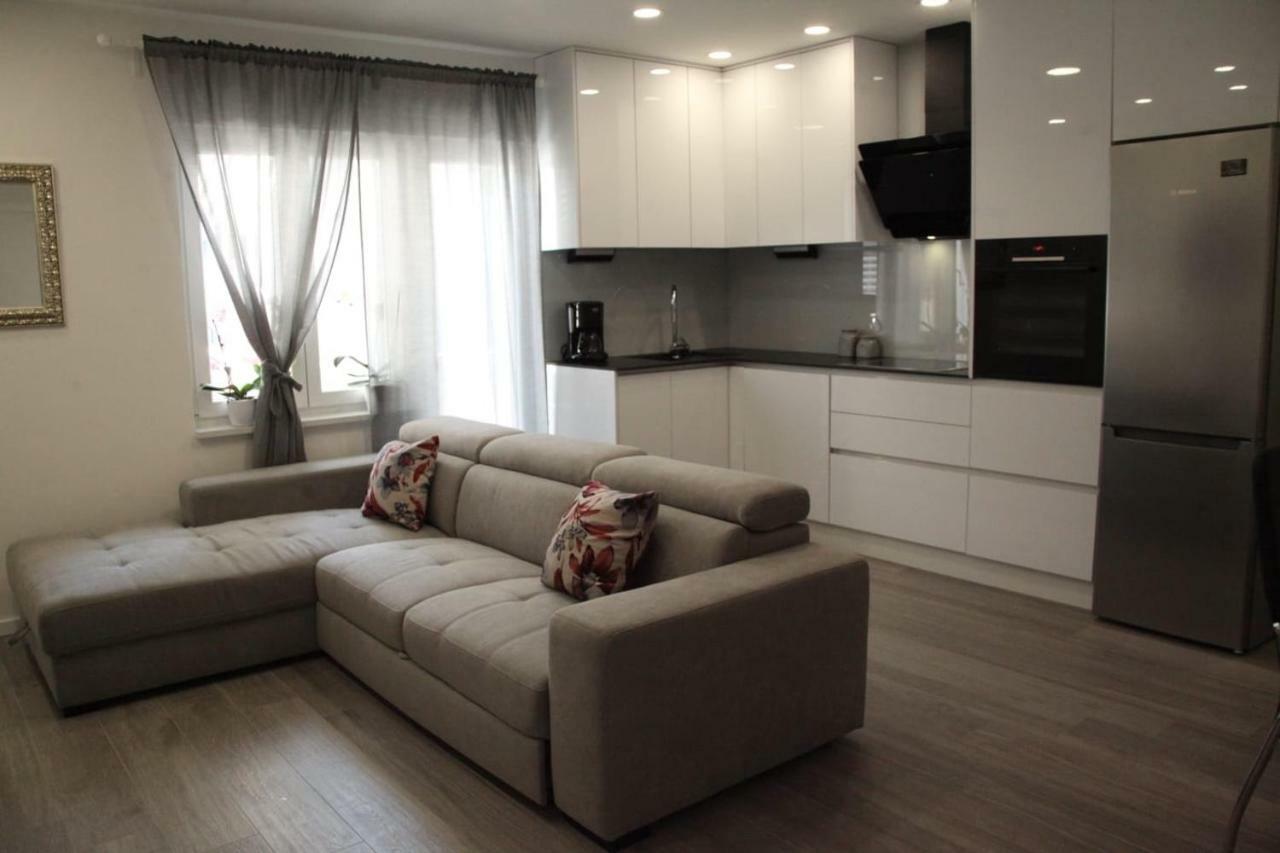 Apartments Holiday Baska Voda Exterior photo